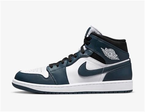 nike jordan 1 mid donkerblauw|jordan 1 mid tops.